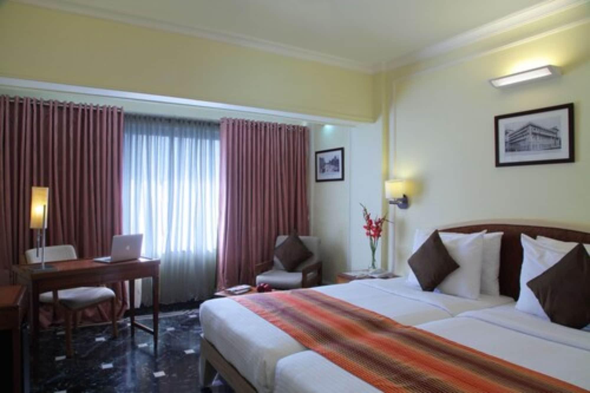 Hiltop Hotel Bombaj Zewnętrze zdjęcie