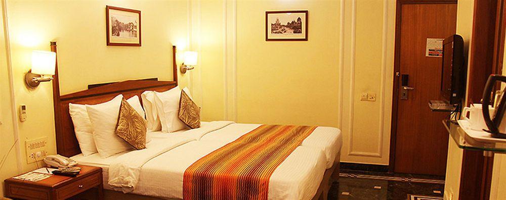 Hiltop Hotel Bombaj Zewnętrze zdjęcie