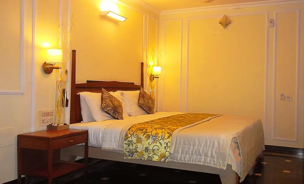 Hiltop Hotel Bombaj Zewnętrze zdjęcie