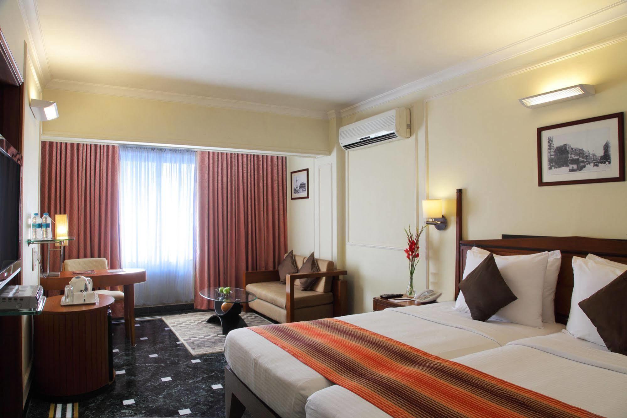 Hiltop Hotel Bombaj Zewnętrze zdjęcie